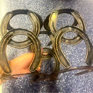 Like new horseshoe wine holder.